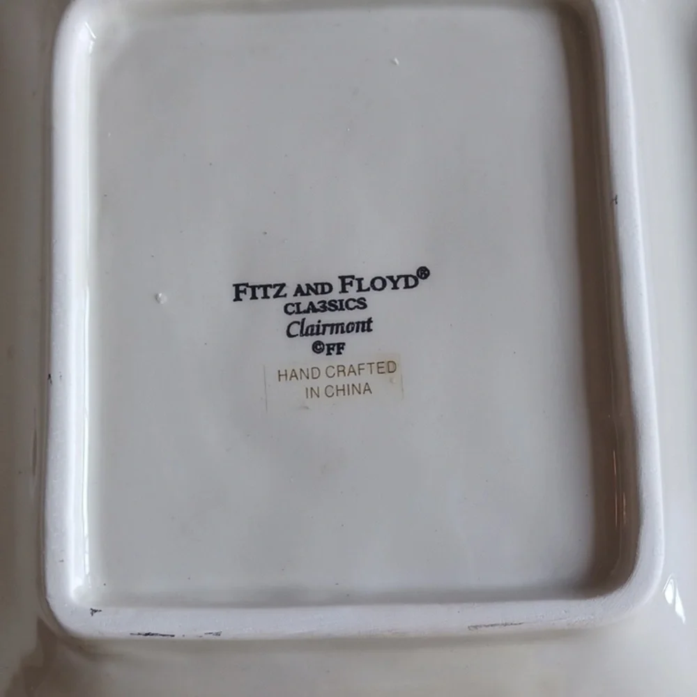 Fitz and Floyd Classics Clairmont 17”x 9